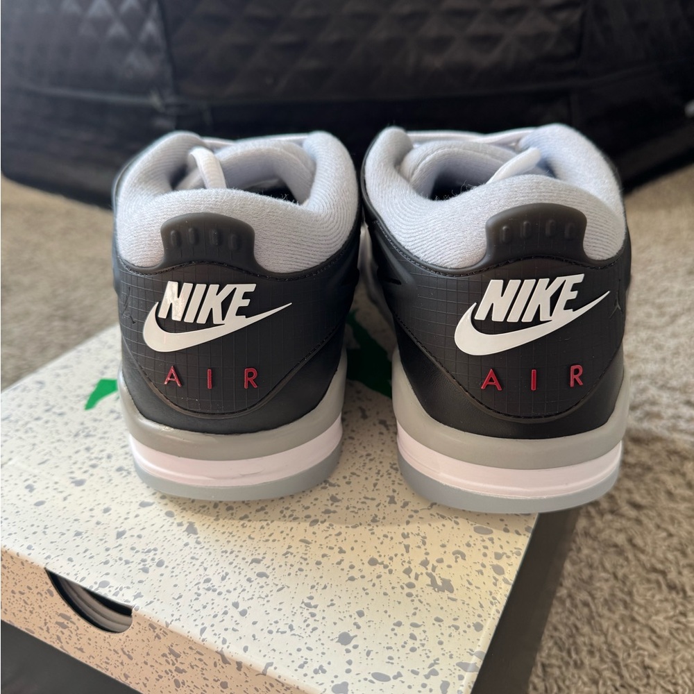 Jordan 4 RM Black Metallic (Unreleased) - Picture 4 of 7